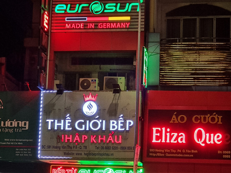 the-gioi-bep-nhap-khau-hoang-van-thu
